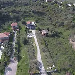 Kristi Villa *